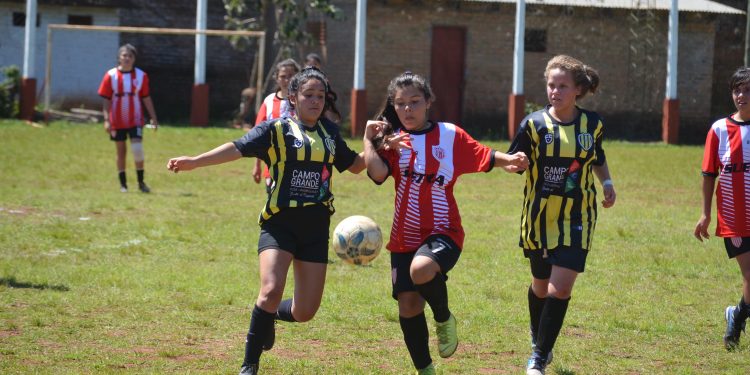 Liga Regional Obereña de Fútbol: arrancó la sub15 y reserva femenino