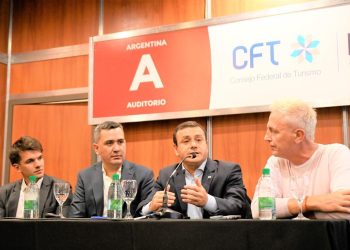 El gobernador visitó el stand de Misiones en la Feria Internacional de Turismo de América Latina en Buenos Aires