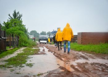 Desarrollo Social asistió a familias de Posadas y Candelaria afectadas por el temporal