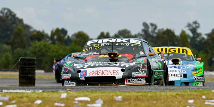 TC Mouras: Bundziak fue segundo en La Plata y quedo a un paso del título