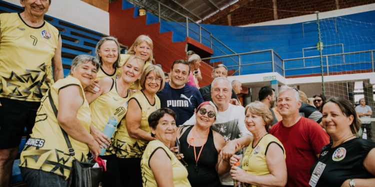 El gobernador dio la bienvenida a las delegaciones que participan en el Torneo Nacional de Newcom