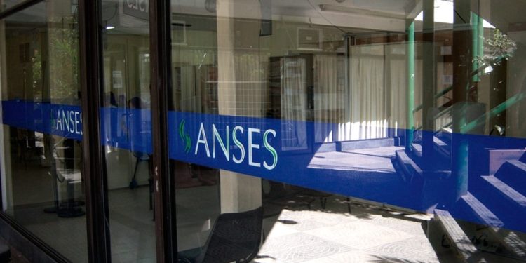 Anses eliminó incompatiblidades de asignaciones universales con programas sociales
