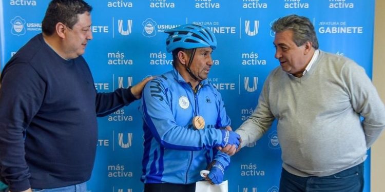 Un ciclista con la enfermedad de Parkinson unió La Quiaca con Ushuaia