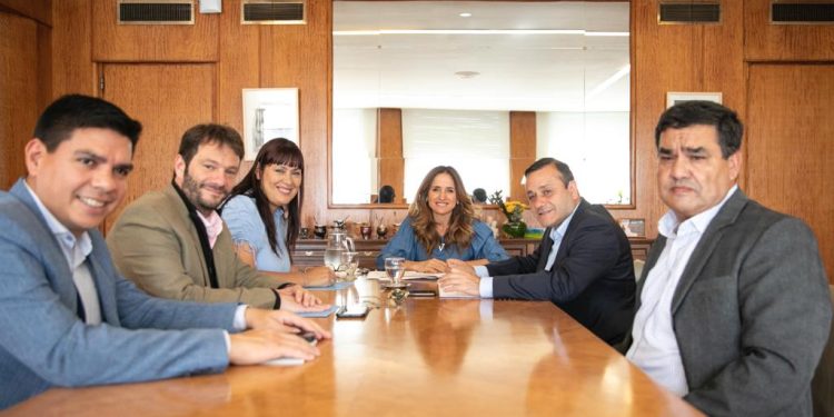 La Provincia y Desarrollo Social de la Nación acordaron acciones para la inclusión social y el fortalecimiento de emprendimientos locales