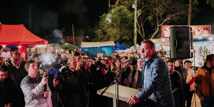 Herrera Ahuad encabezó la apertura de la Fiesta Nacional e Internacional de la Yerba Mate en Apóstoles