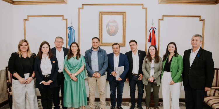 La Provincia y Nación fortalecieron políticas públicas en materia Ambiental y combate contra el fuego