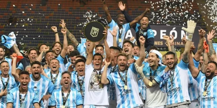 Racing derrotó a Boca y se consagró campeón del Trofeo de Campeones