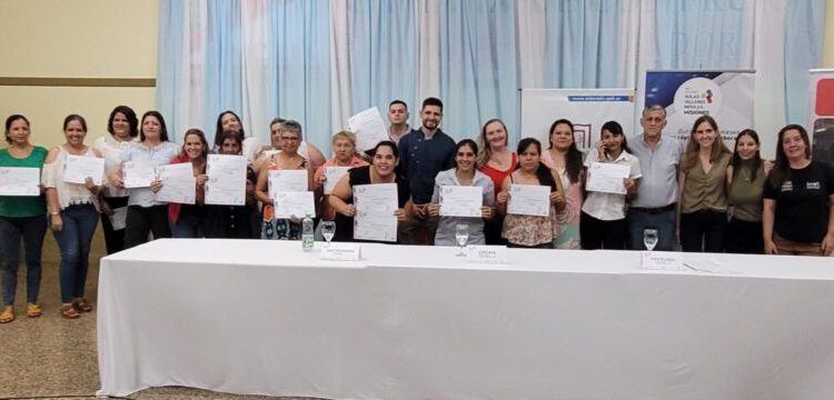 Aulas Talleres Móviles: más de 460 egresados en el segundo semestre