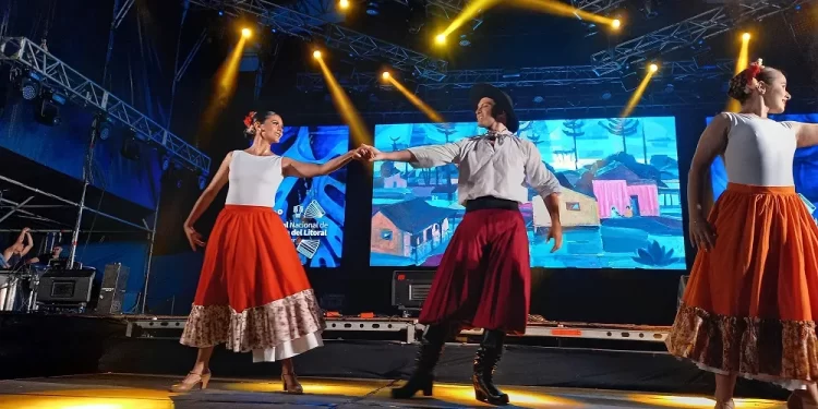 Posadas: arrancó el 53° Festival del Litoral