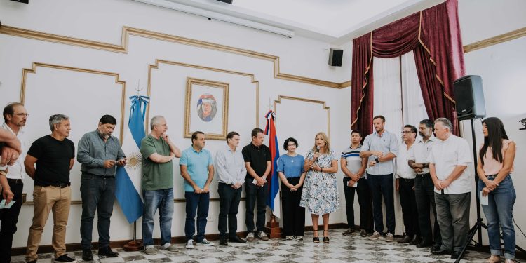 Herrera Ahuad entregó subsidios a entidades deportivas, civiles, educativas, religiosas y cooperativas