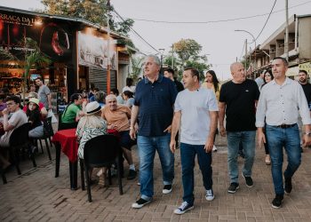 Herrera Ahuad supervisó el avance de obras para el comercio y el deporte en la ciudad de Las Cataratas