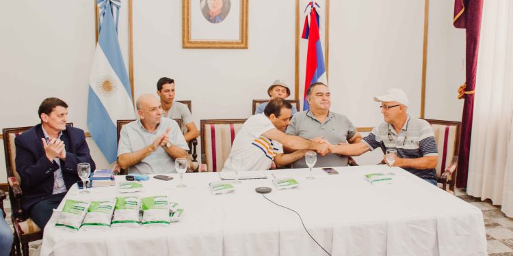 El Gobierno acompaña a los productores con un plan para control de hormigas cortadoras