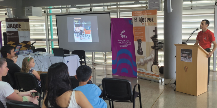 Posadas: culminaron los talleres anuales de ajedrez de la Biblioteca del Parque del Conocimiento