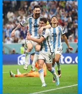 Benedetto dedicó un sorpresivo posteo a Julián Álvarez