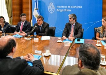 La Nación anunció el Ahora 10 Celulares pero la tasa es del 48%