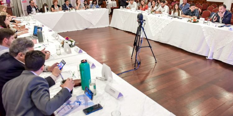 Posadas: compromiso y proyección en el cierre del 3° encuentro de Legislaturas Conectadas