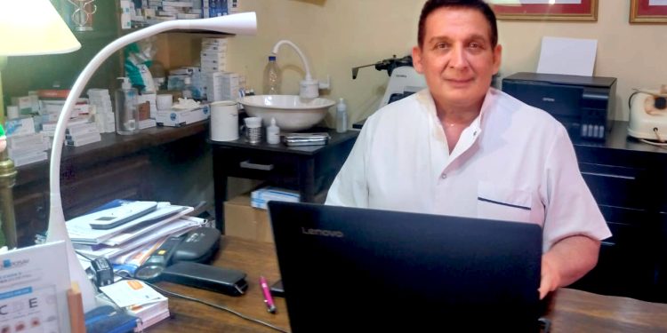 El médico Héctor Rodríguez Araoz se lanza a la carrera por la intendencia de Guaraní