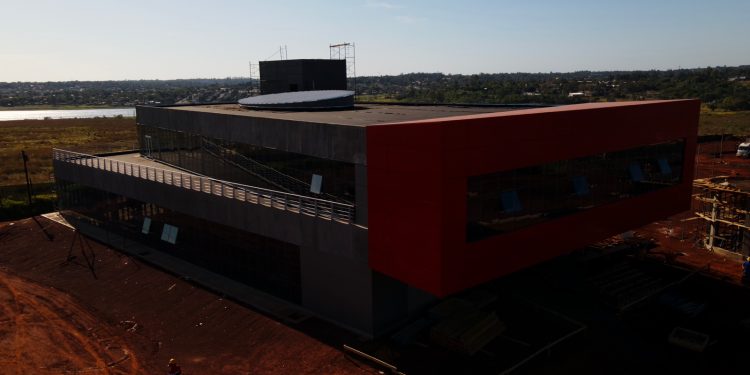 La inminente inauguración del edificio de Silicon Misiones multiplicará las oportunidades de capacitación y acelerará la radicación de empresas IT