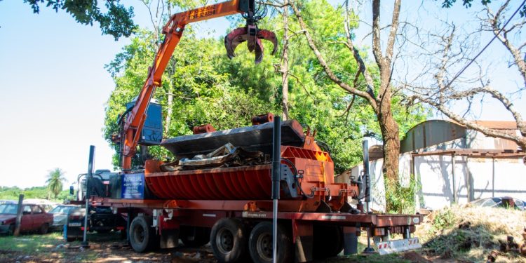 El Gobierno de Misiones puso en marcha el plan de compactación de vehículos en desuso