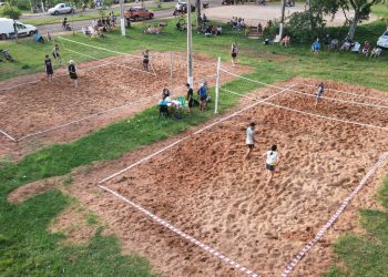 Con más de 25 equipos comenzó el Torneo de Beach Voley en la Costanera de Eldorado