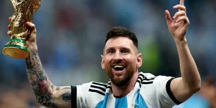 Messi fue elegido el mejor del 2022 y dejó segundo a Mbappé