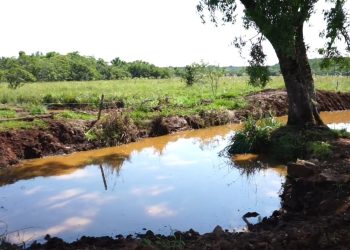 Con colaboración de Vialidad Provincial, construyen más de 50 reservorios de agua en Santa María