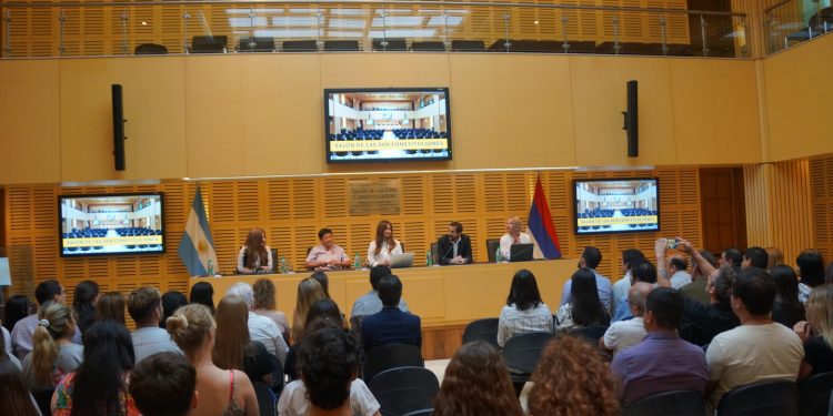 Presentaron en la Legislatura la nueva tecnicatura universitaria en Administración Pública