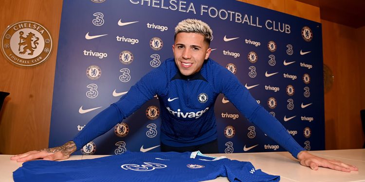 Fútbol internacional: Enzo Fernández fue presentado en el Chelsea
