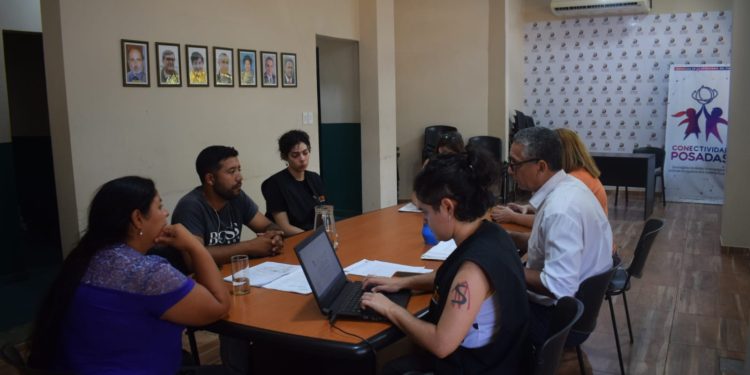 Posadas: vecinos del barrio El Porvenir III piden al defensor del pueblo inicie trámite para acceso a red de agua potable