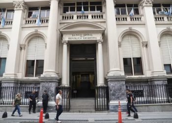 El Banco Central anunció que habrá un billete de $2.000 y analiza lanzar el de $5.000