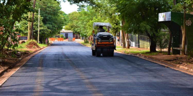 Posadas: desarrollan obras viales en el barrio San Lucas