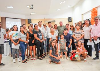 Desarrollo Social entregó equipamientos y mobiliarios a vecinos de Posadas, Garupá y Candelaria