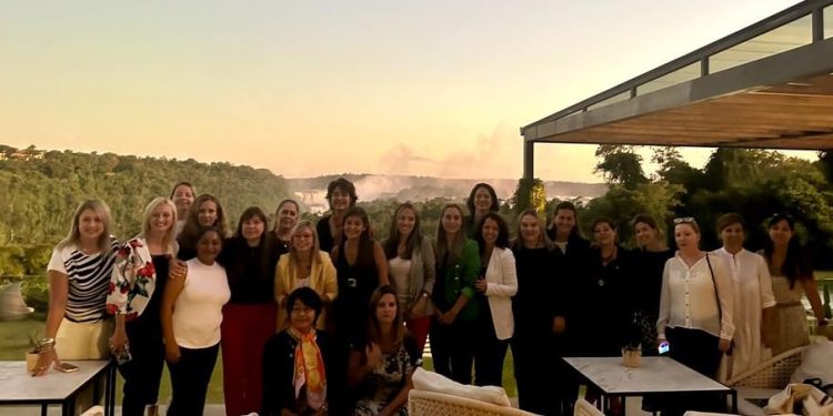 La directora de la OIT en Argentina se reunió con mujeres empresarias en Puerto Iguazú