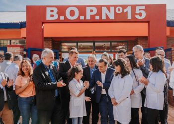 El gobernador inauguró obras escolares y sanitarias en Leandro N. Alem