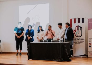 Herrera Ahuad acompañó la apertura de charla sobre violencia contra las mujeres