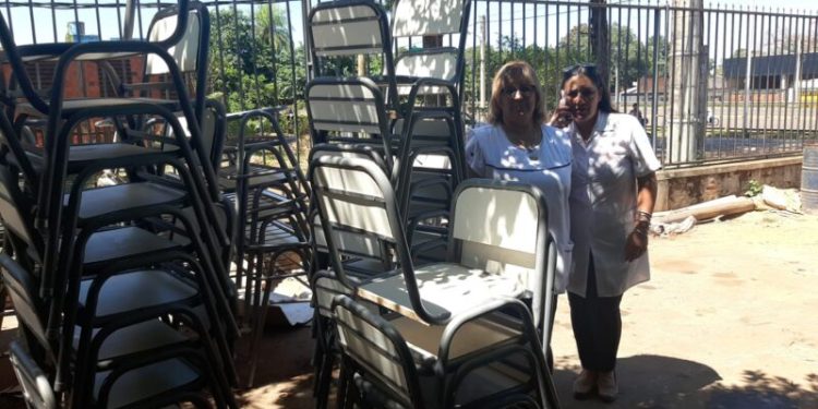 El gobierno provincial continúa equipando a las escuelas