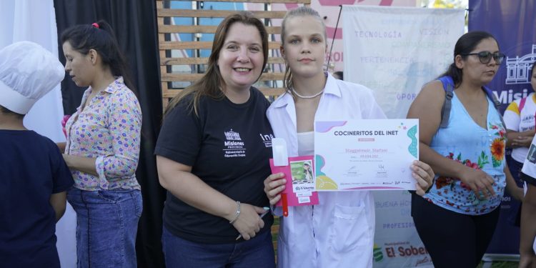 Aula Taller Móvil: más de 50 cocineritos finalizaron su formación gastronómica en El Soberbio