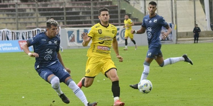 Crucero del Norte empató en Salta