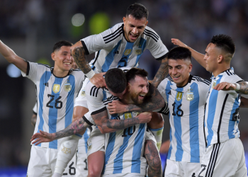 Messi le puso el broche a la fiesta y Argentina derrotó a Panamá