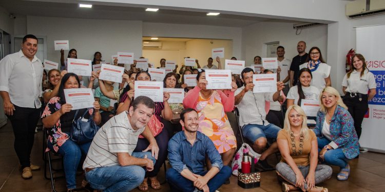 Más de 70 emprendedores participaron de los talleres de verano Hecho en Misiones