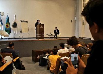 Milei: «Si hay un problema de déficit, que la política baje el gasto. Tienen gran cantidad de partidas para cortar»