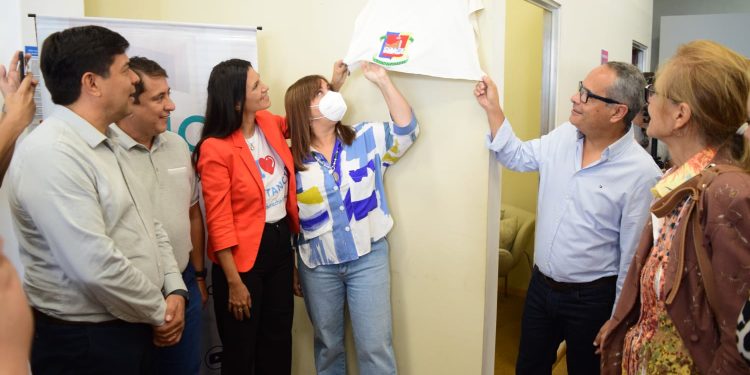 Posadas: autoridades del HCD descubrieron la placa del Espacio de Lactancia
