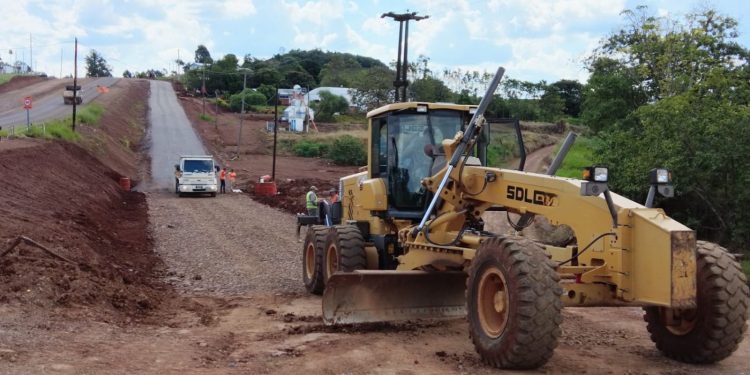 Vialidad Provincial construye la Travesía Urbana de Pozo Azul