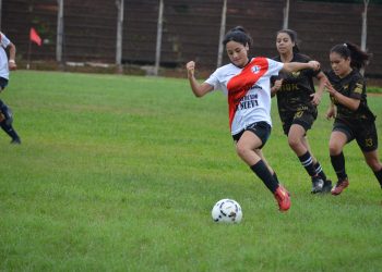 Liga Regional Obereña de Fútbol: arrancó el fútbol femenino