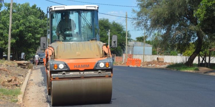 Posadas: culminaron los trabajos de asfalto en la avenida Monseñor de Andrea