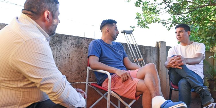 Devolverles la dignidad a través del trabajo y la capacitación: Fernando Meza asistió a 150 familias