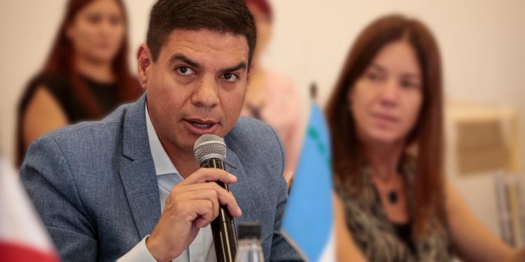 Fernando Meza: vamos a convertir a Posadas en el epicentro del Mercosur