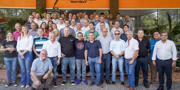 Herrera Ahuad y Passalacqua se reunieron con intendentes en Campo Grande