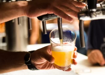 Emprendedores cerveceros se fortalecen con asistencia del Fondo de Crédito