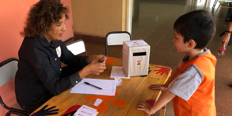 “Curiosamente”: democracia y medio ambiente para el Nivel Inicial